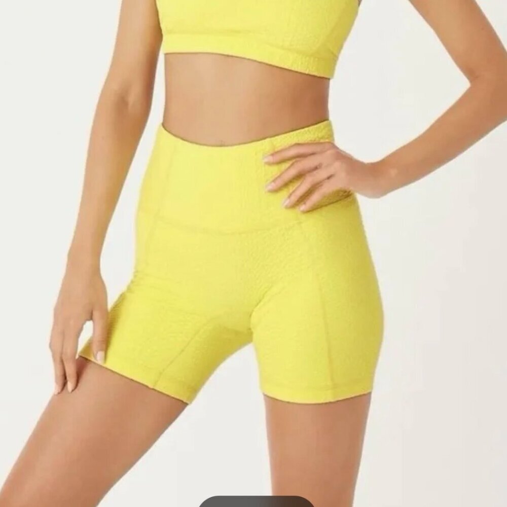 REVOLVE GIGI C MILA Textured High Waisted Bikers Short Women's size Small NWT